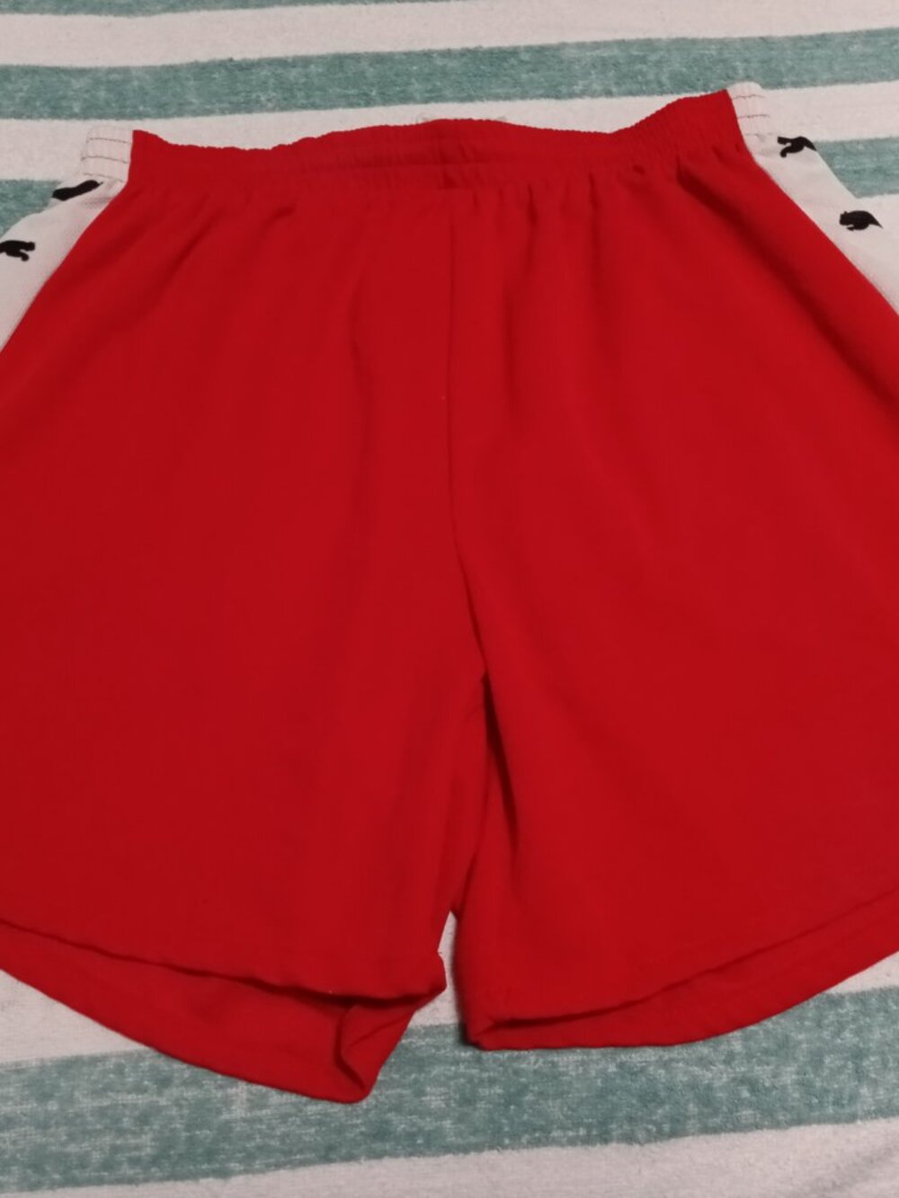 (*) LEGACY PUMA RED LOGO SIDES ATHLETIC SHORTS, SIZE "L" (Pre-Owned)